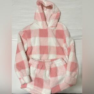 Cozy Pink and White Set